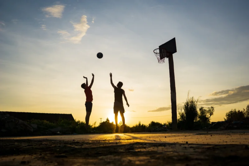 Bola Basket Indoor atau Outdoor Pilih yang Paling Cocok